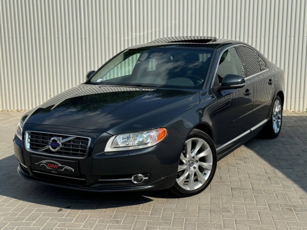 Volvo S80 2.0 D [D3] Summum Geartronic Navi.PDC...